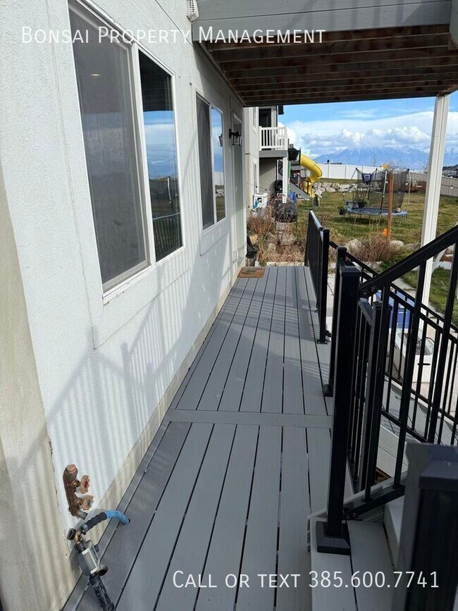 Building Photo - 1489 W Stone Gate Dr