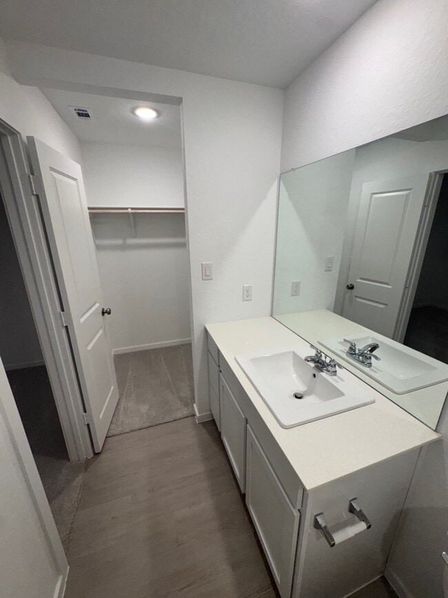 Building Photo - 7306 India Star