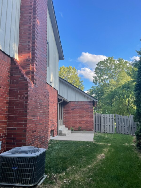 Building Photo - 2100 Cheltenham Rd