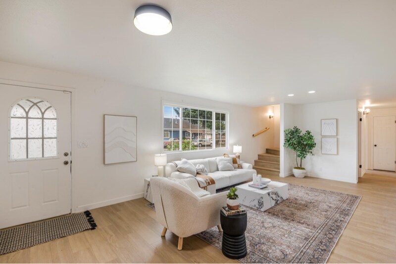 Building Photo - 9111 NE 73rd St