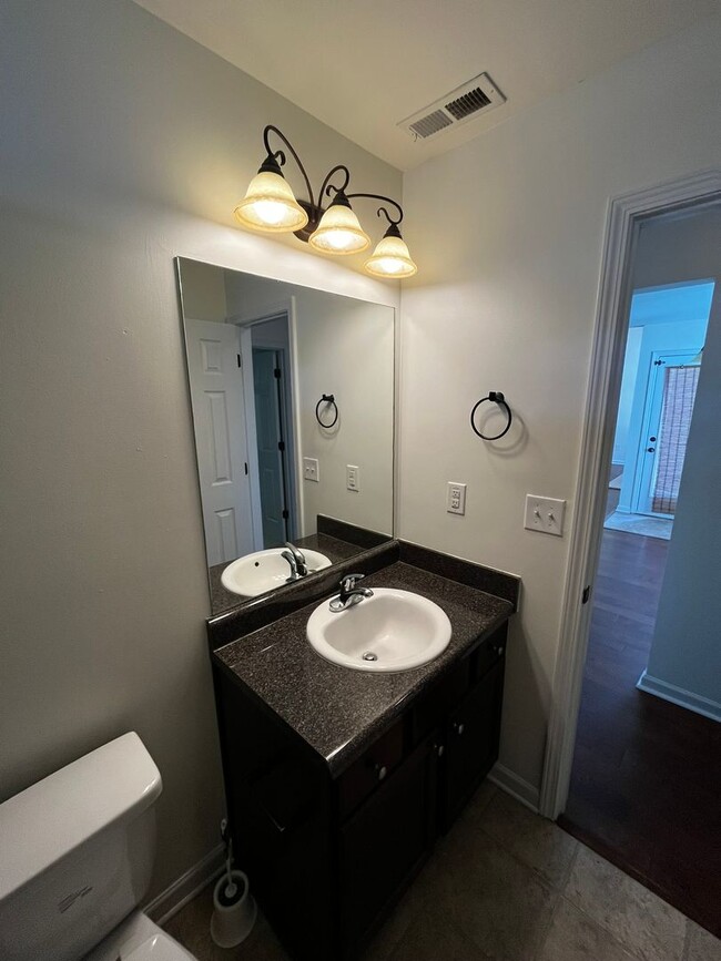 Building Photo - Beautiful 4 bedroom 2 bath in Phenix City, AL