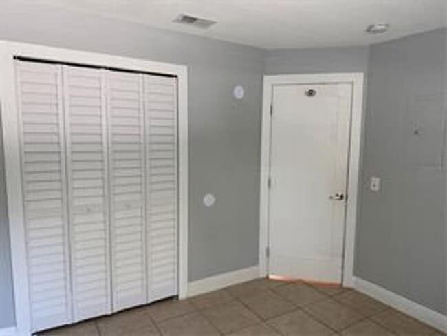 Building Photo - 2/1 in Groveland