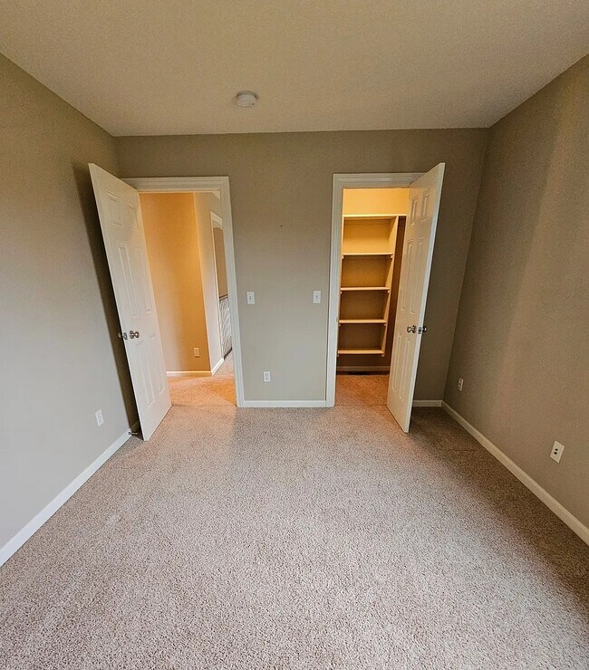 Building Photo - 8401 Backwater Dr