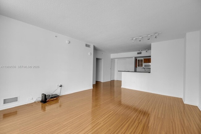 Building Photo - 18800 NE 29th Ave