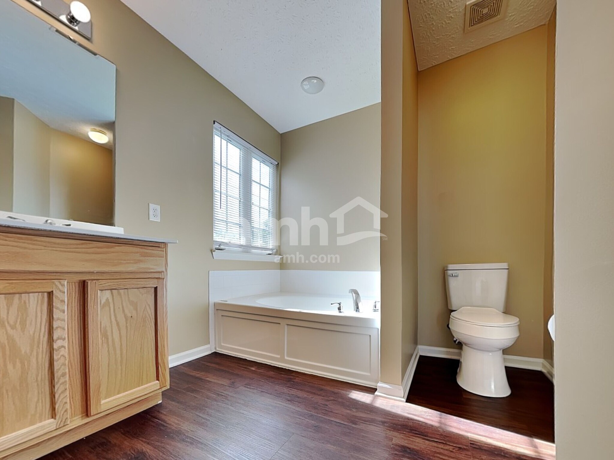 Building Photo - 181 Coyote Dr