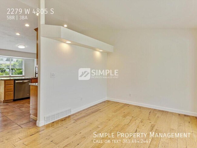 Building Photo - Newly remodeled home in Taylorsville!