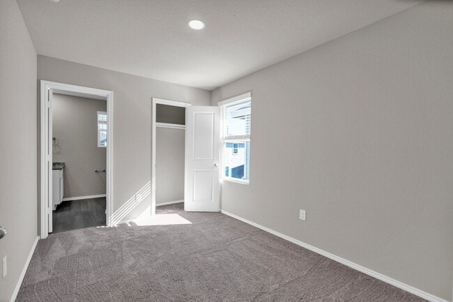 Building Photo - 9426 Apple Ridge Ln