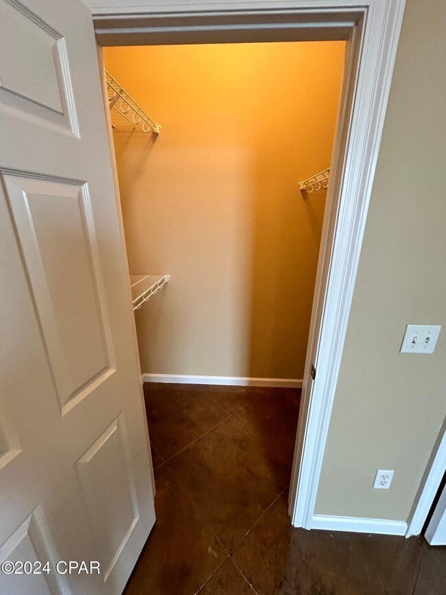 Building Photo - 7134 Bay Crest Rd