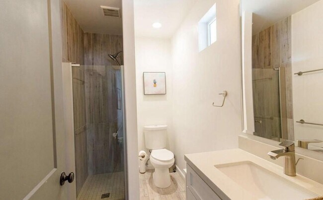 Building Photo - 4214 N 20th St