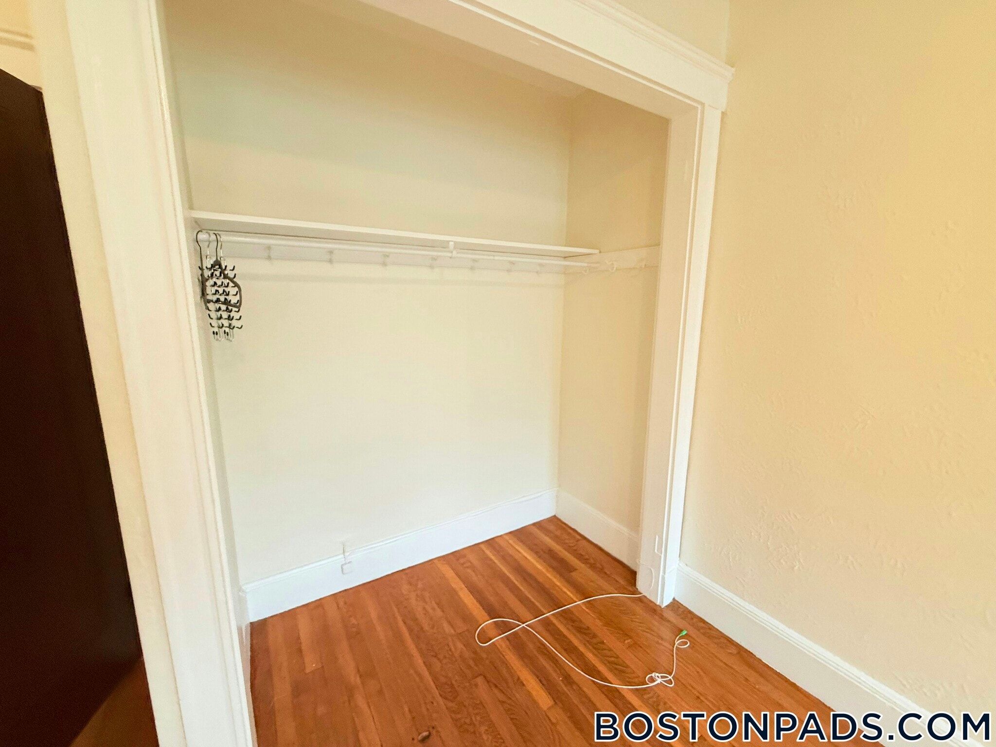 Building Photo - 53 Fellsway W