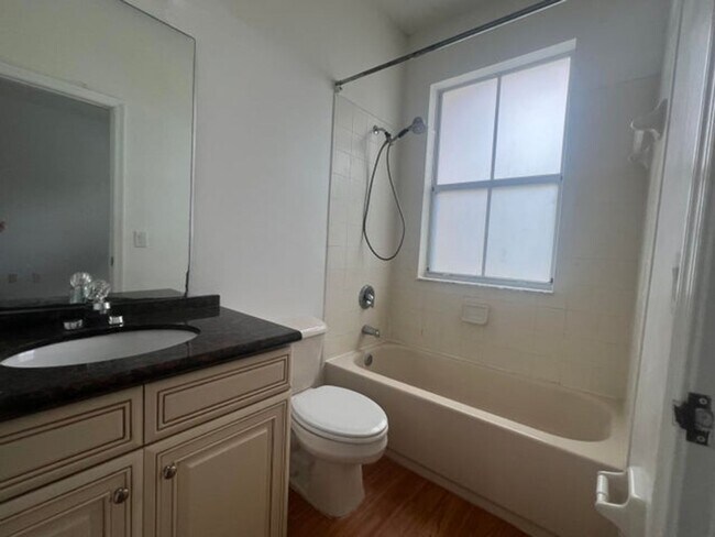 Building Photo - 3804 Shoma Dr