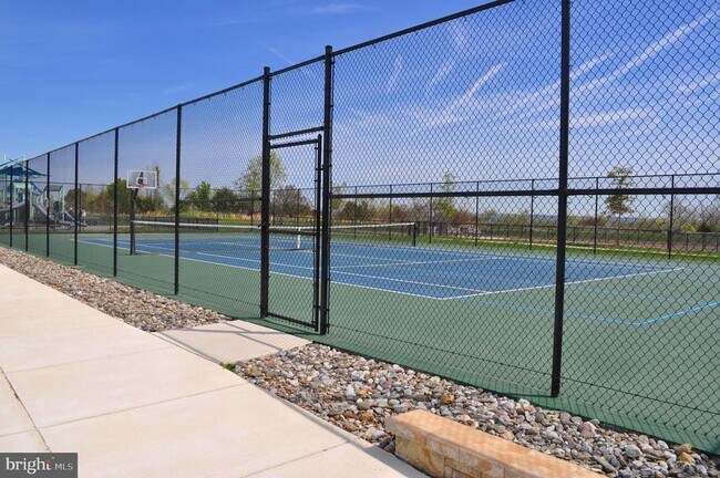 Building Photo - 170 Harrier Wy