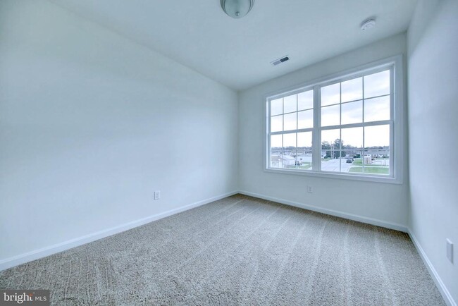 Building Photo - 88 Brookside Ave