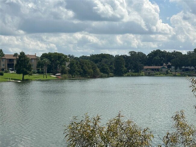 Building Photo - 516 Orange Dr