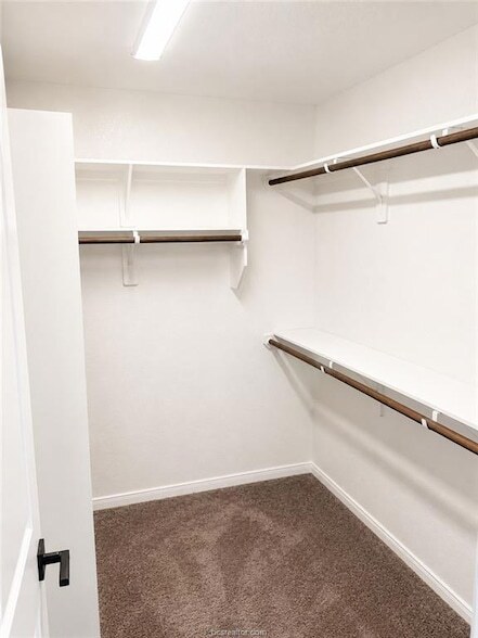 Building Photo - 5923 Eldora Dr