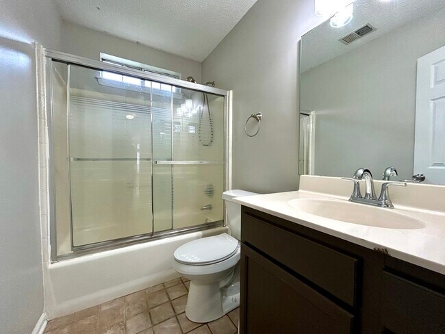 Building Photo - 8607 Kirkley Glen Ln