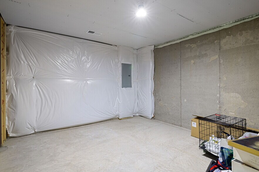 Building Photo - 202 Dana Dr