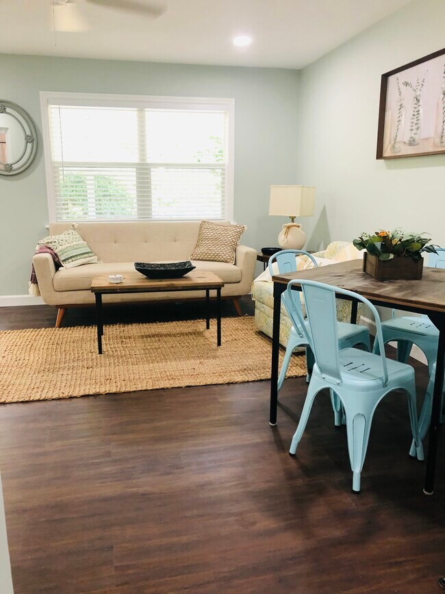 Building Photo - 1817 21st Ave