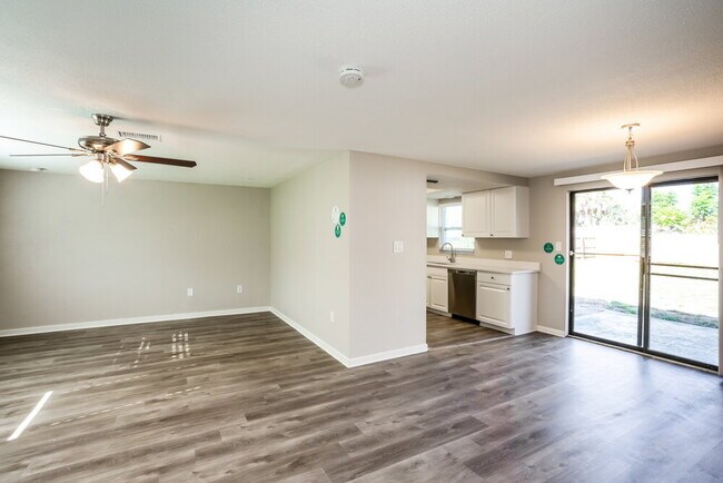Building Photo - 5106 19th St W