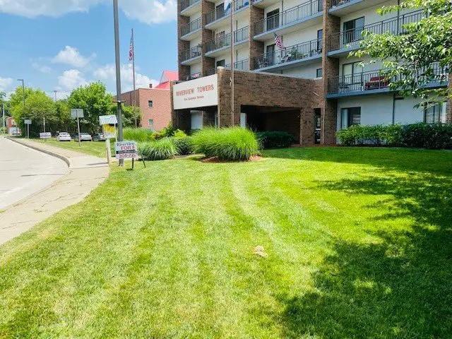 Building Photo - 1 Kanawha Terrace