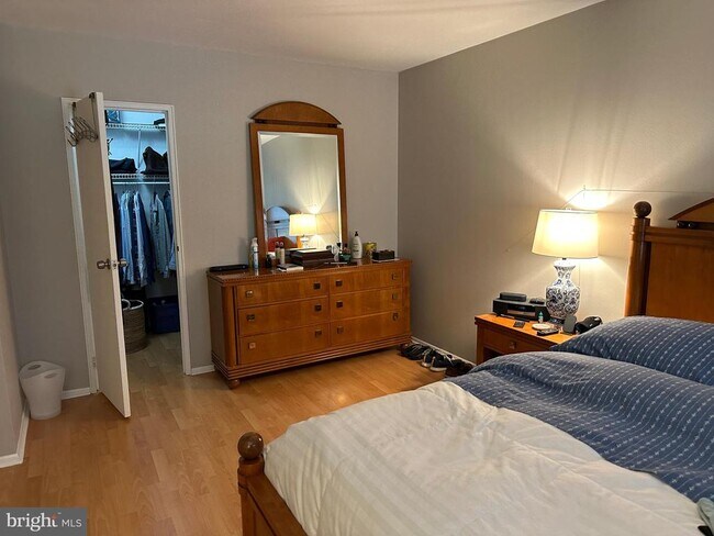 Building Photo - 441 Tomlinson Rd