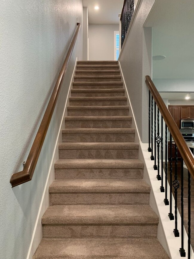 Building Photo - Designer Inspired 4x3 Stunning Home with Bonus Room and 2 Car Garage!