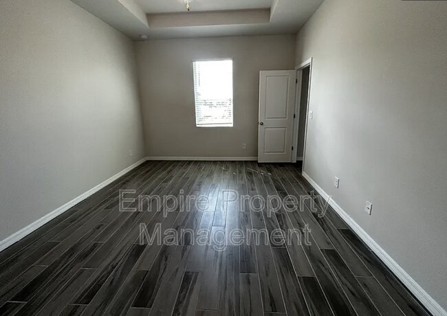 Building Photo - 4 Bedroom 2 bathroom 3 Car Garage NE Cape ...