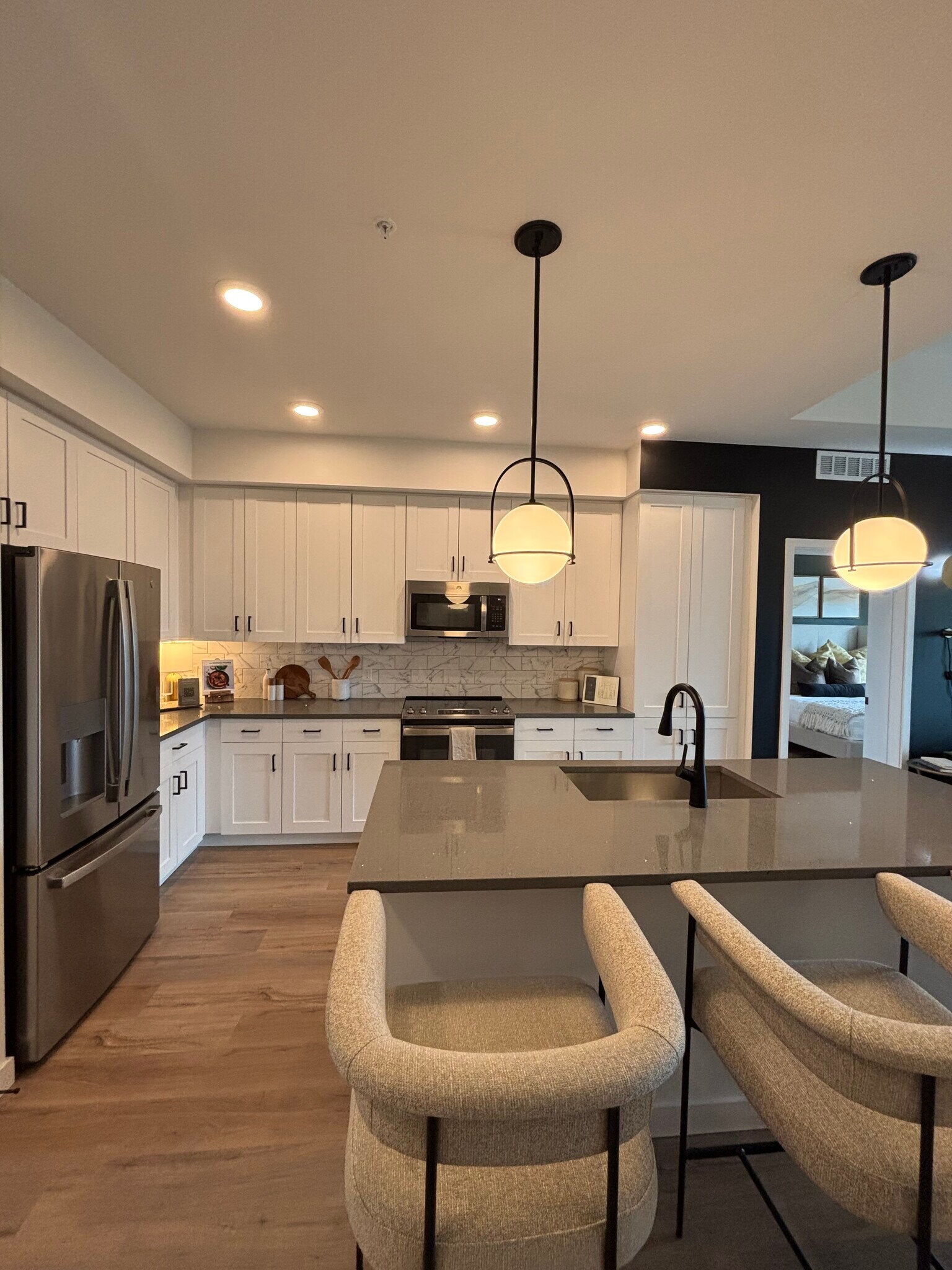 Building Photo - 2001 Embassy Dr