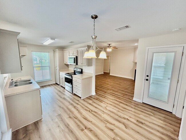 Primary Photo - Beautiful New Construction Home in St. Gab...