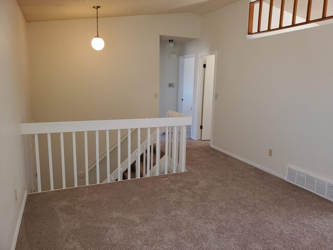 Building Photo - 4075 Dolphin Cir