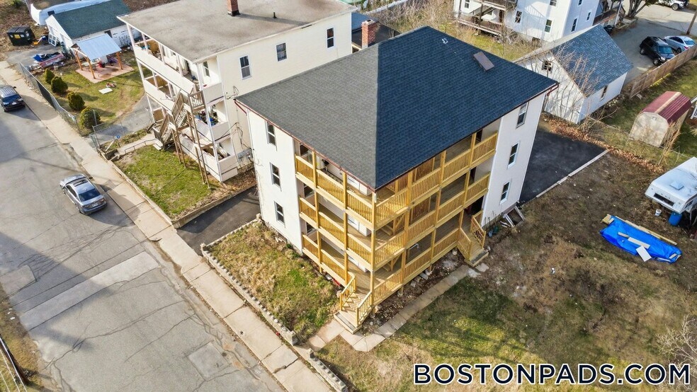 Building Photo - 67 Fairlawn Ave