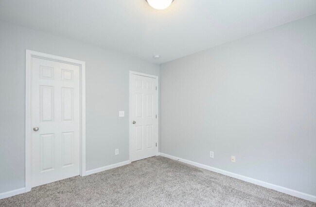 Building Photo - 1210 Waterlyn Dr