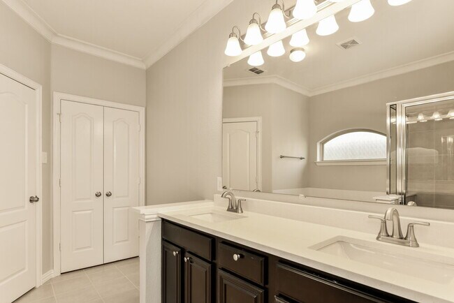 Building Photo - 8721 Running River Ln