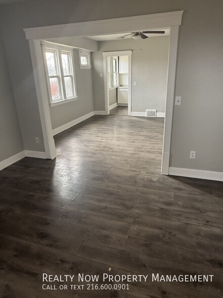 Building Photo - 2907 Denison Ave