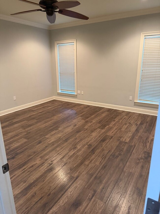 Building Photo - Live Oak Landing