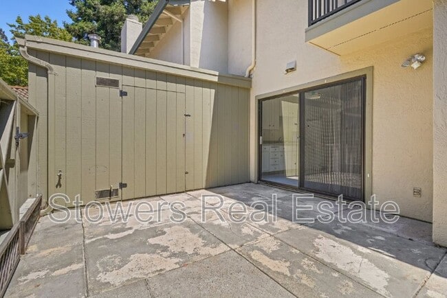 Building Photo - 1714 Parkside Dr