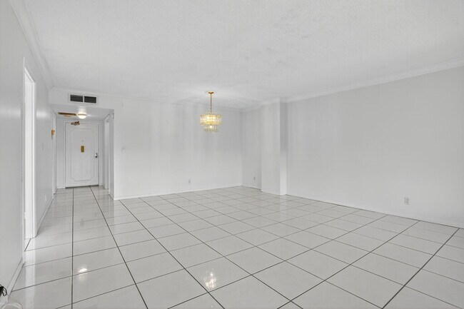 Building Photo - 10777 W Sample Rd