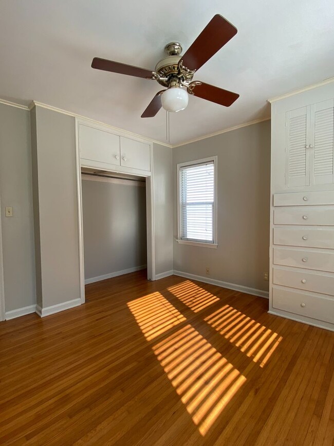 Building Photo - 3 bedroom House