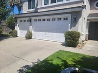 Building Photo - 5049 Pine Lake Ct