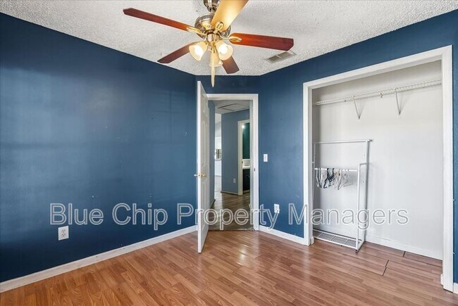 Building Photo - 2229 Hannah Ln