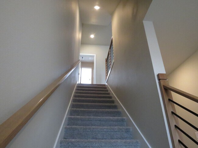 Building Photo - 4Bed/3.5Bath Newer Construction Home in Seattle Otani Gardens Development!