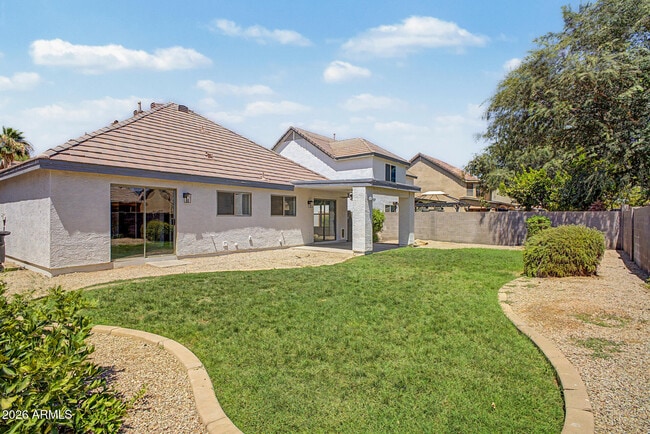 Building Photo - 2423 E Winged Foot Dr