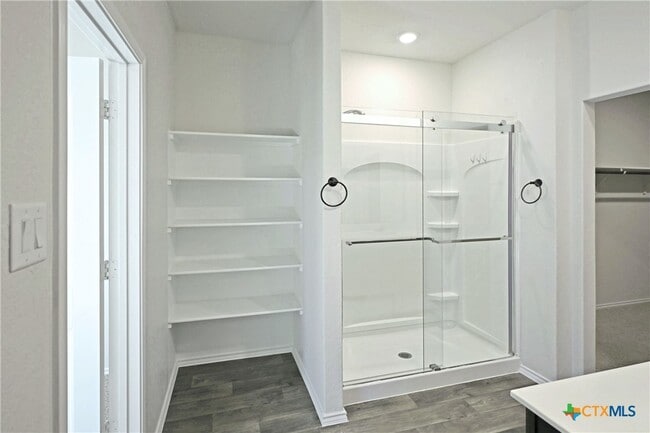 Building Photo - 884 Armadillo Dr