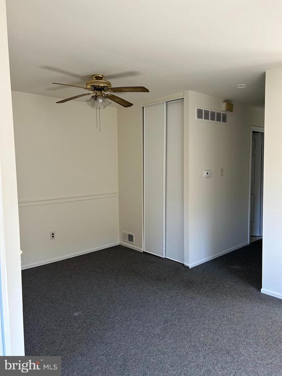 Building Photo - 2410 David Dr