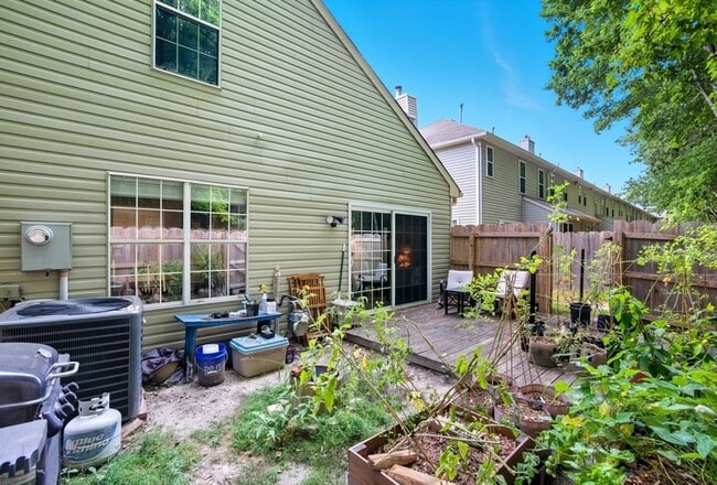 Building Photo - 3729 Peppercorn Way