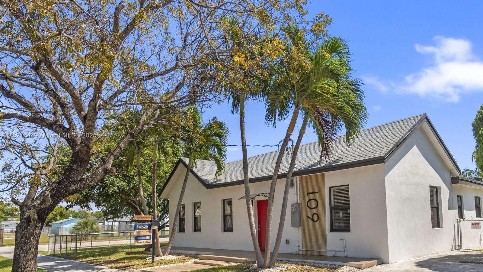 Building Photo - 601 SW 1st St