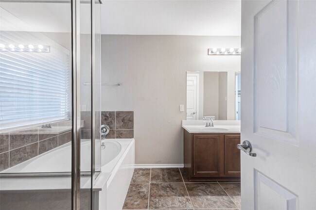 Building Photo - 24558 Folkstone Cir