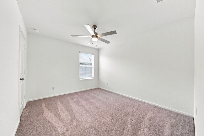 Building Photo - 618 Amber Fls Dr