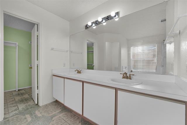 Building Photo - 1407 Autumncrest Dr