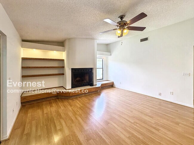 Building Photo - 2604 Sablewood Dr